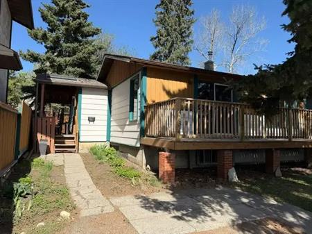 4732 21 Ave NW | 4732 21 Avenue Northwest, Calgary