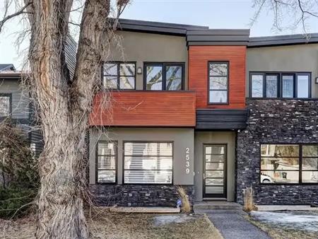 Luxury Living in the popular community of Hillhurst | 2539 7 Avenue Northwest, Calgary