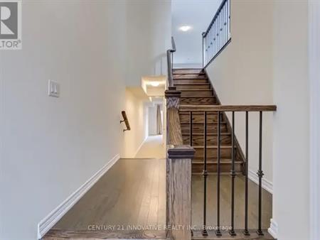 4 ICEMAKER WAY | 4 ICEMAKER WAY, Whitby