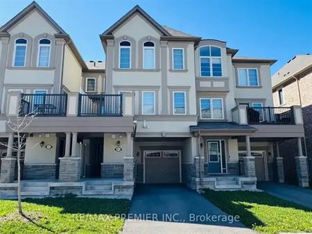 25 MCGRATH AVENUE | 25 MCGRATH AVENUE, Richmond Hill
