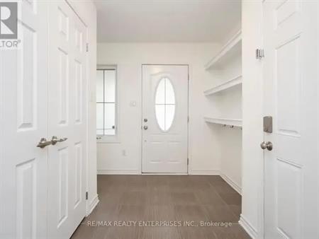 1656 CLITHEROW STREET | 1656 CLITHEROW STREET, Milton