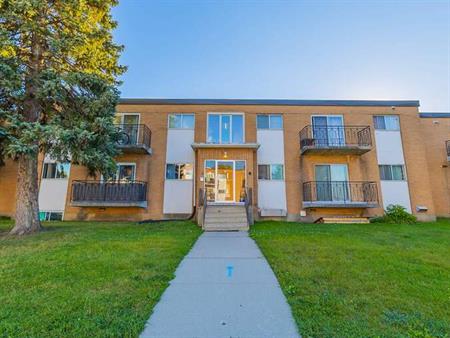 Kipling Apartments | 141 Kipling Avenue, Kitchener