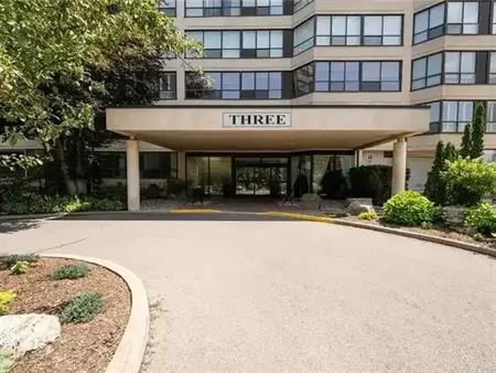 South Gate Condo Ravine Views! | 3 Towering Heights Boulevard, St. Catharines