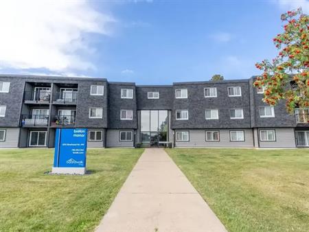 Breton Manor | 5314 Riverbend Rd., Edmonton