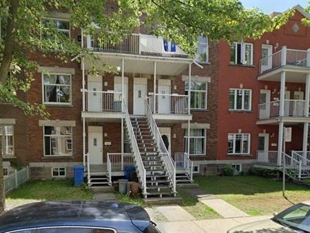 5 1/2. Condo Lumineux dans Verdun avec deux balcons