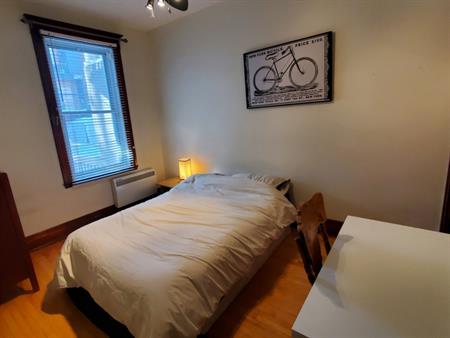CHAMBRE MEUBLÉE À LOUER Sur Le Plateau