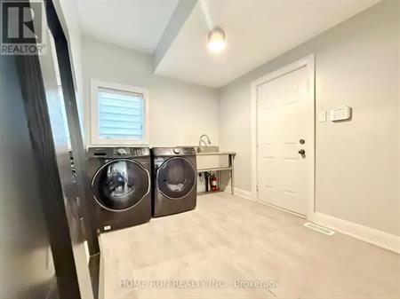 392 SERENADE CRESCENT | 392 SERENADE CRESCENT, Ottawa