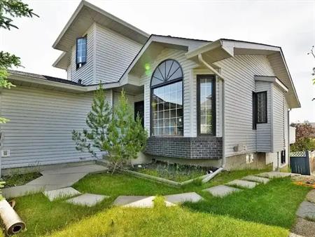 4 Bedroom two story house in Citadel, NW (main floor suite) | 192 Citadel Crest Circle Northwest, Calgary