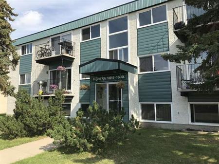 164 Street Building | 10015 164 Street, Edmonton