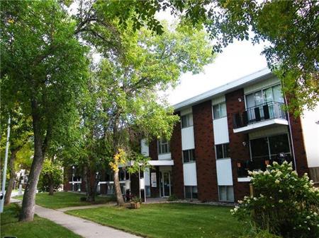 Queenland Apartment | 9915 88 Avenue, Edmonton