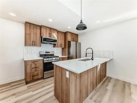 Newly Built 4 Bedroom 2 Bathroom Half Duplex in Delton | 12438 90 Street Northwest, Edmonton