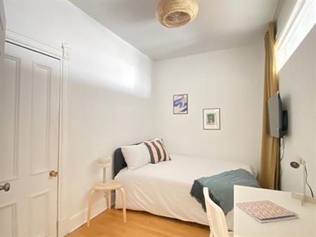 Belle Chambre à Louer Sur Le Plateau