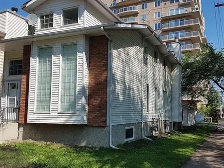 Newly renovated, excellent finish | 11102 81 Avenue Northwest, Edmonton