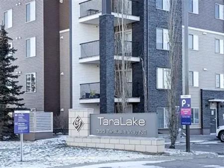 TOP FLOOR UNIT! 2 BED 1 BATH WITH DOWNTOWN AND MOUNTAIN VIEWS! | 408 - 355 Taralake Way Northeast, Calgary