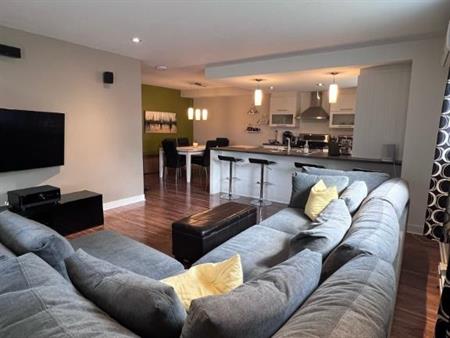 Condo 4 1/2 à louer (1200 pi2)