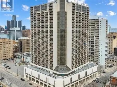 150 PARK STREET West Unit# 2401 | 150 PARK STREET West Unit# 2401, Windsor