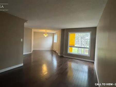 36-60 Elmsdale Dr, Kitchener, Ontario N2E 2G4 | 60 Elmsdale Drive, Kitchener