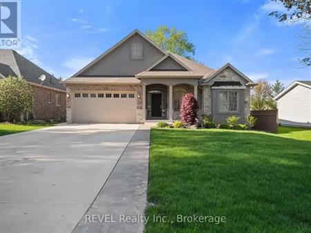39 HURRICANE ROAD | 39 HURRICANE ROAD, Pelham