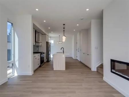 Glenora 4 Plex | 13802 103 Avenue Northwest, Edmonton