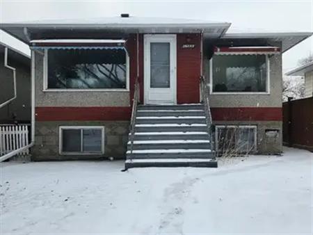 Newly Renovated 50's 2 bedroom Suite | 10233 81 Street Northwest, Edmonton