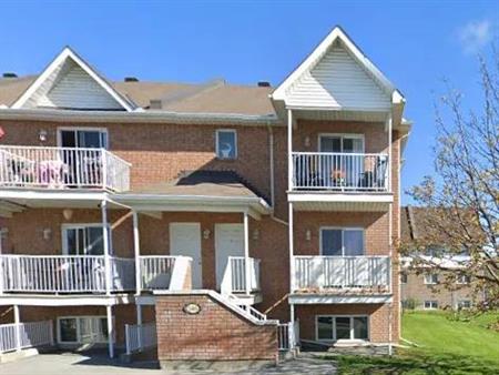 146 Boulevard Du Plateau (Hull) Spacieux 4 ½