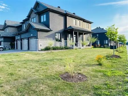 1001 Cedar Creek Drive | 1001 Cedar Creek Drive, Ottawa