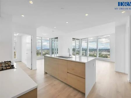 D199 - Now Available – 33rd Floor Unit with Panoramic Water Views!! | 660 Quayside Drive, New Westminster