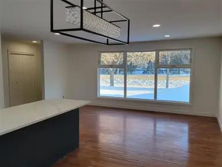Fully renovated Main Floor suite | 90 Grandin Road, St. Albert