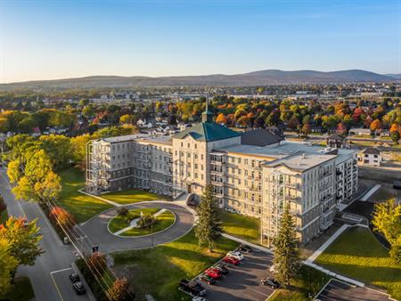 Condos 3 1/2 Idéal Pour Retraités 1429$