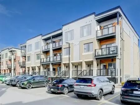 25 ISHERWOOD Avenue Unit# A1 | 25 ISHERWOOD Avenue Unit# A1, Cambridge