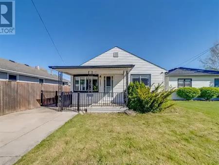 4482 GRAND MARAIS | 4482 GRAND MARAIS, Windsor