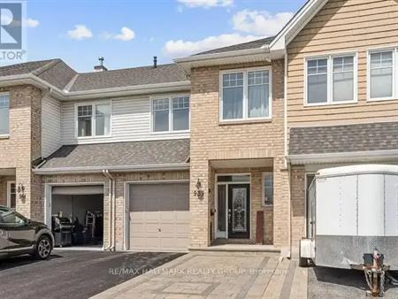 939 VERBENA CRESCENT | 939 VERBENA CRESCENT, Ottawa
