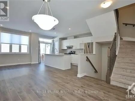 158 BANDELIER WAY | 158 BANDELIER WAY, Ottawa