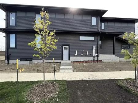 2 bedroom 1 bath basement suite in southwest Edmonton | Edmonton