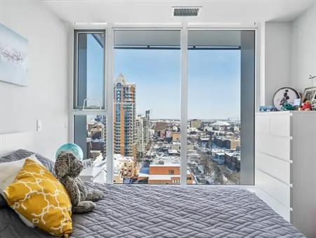 The Royal - 930 16 Ave SW | 930 16 Avenue Southwest, Calgary