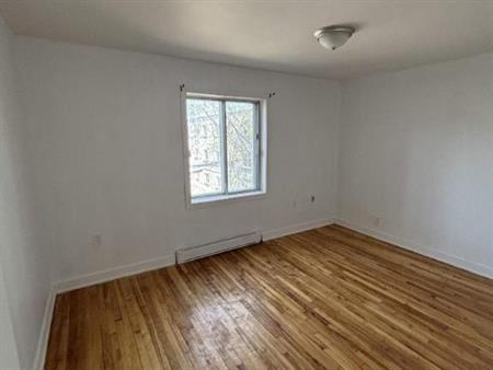 2 CH - 1 SDB - Montréal - $1,600 /mo