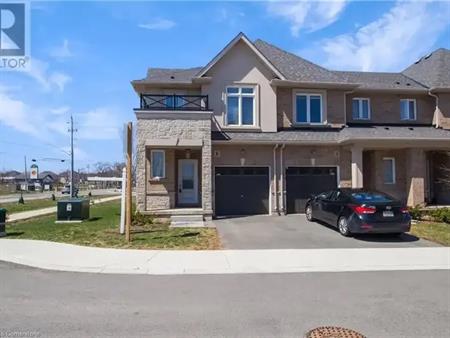 1 MOCKINGBIRD Lane | 1 MOCKINGBIRD Lane, Stoney Creek