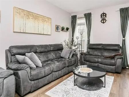 Spectacular 3 bedroom Duplex in Ellerslie Lane Edmonton | Edmonton