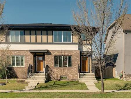 3 Bedroom 3.5 Bath with Detached Double Car Garage in Mahogany! | Calgary
