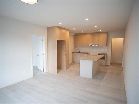 BEAU 3 ½ | FLEURIMONT | JUIN