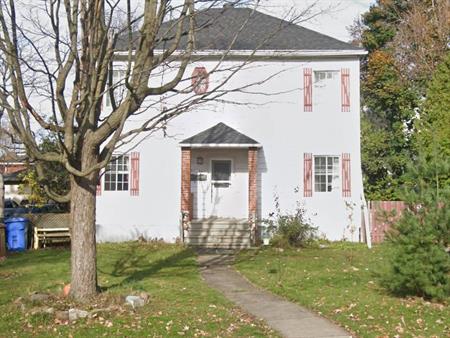 361 Rue Bédard (Lachute) Spacieux 4 ½ à La Chute