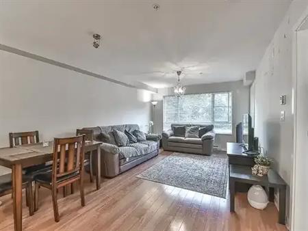 ATRIA Complex BRIGHT HOME! | 7511 120 Street, Delta