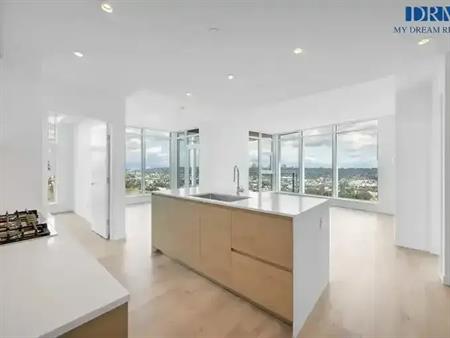 D199 - Now Available – 33rd Floor Unit with Panoramic Water Views!! | 660 Quayside Drive, New Westminster