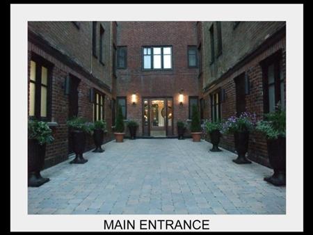 April 1st -Everything included except wifi! - Beautiful, renovated, huge 3 1/2 , art deco, AAA location (Montreal)