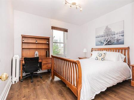 5 CH - 2 SDB - Montréal - $980 /mo