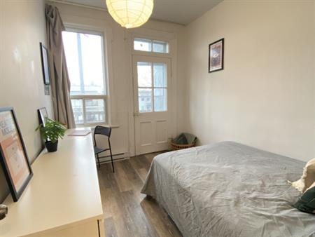 Belle Chambre à Louer Sur Le Plateau