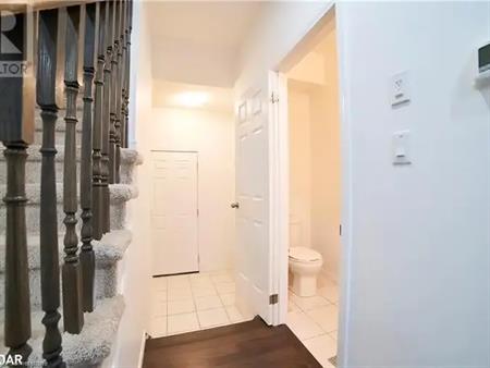 44 SADDLEBROOK Court | 44 SADDLEBROOK Court, Kitchener