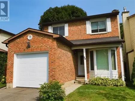 39 FOXLEIGH CRESCENT | 39 FOXLEIGH CRESCENT, Ottawa