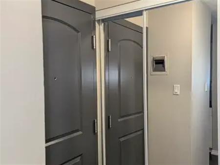 207, 10305 116 Street NW, Edmonton | 10305 116 Street NW, Edmonton