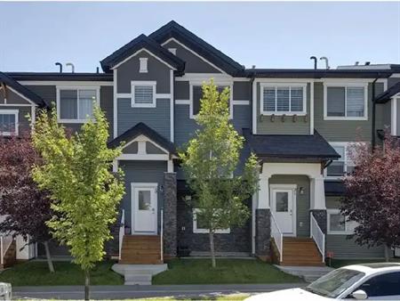 3+D BED, 2.5 BATH, DOUBLE GARAGE WITH DRIVEWAY & RAVINE VIEWS TOWNHOUSE | 19 Nolan Hill Boulevard Northwest, Calgary